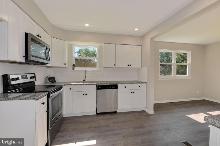 Kitchen and birchwood flooring